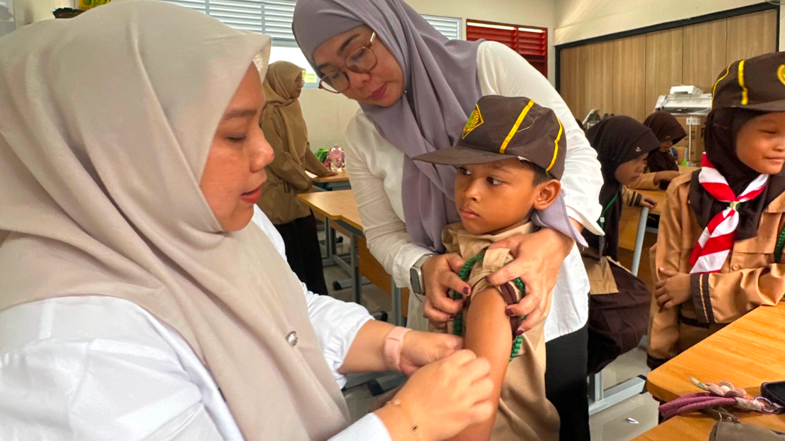 Cover Pelaksanaan Bulan Imunisasi Anak Sekolah (BIAS) di MI Baitul Amar
