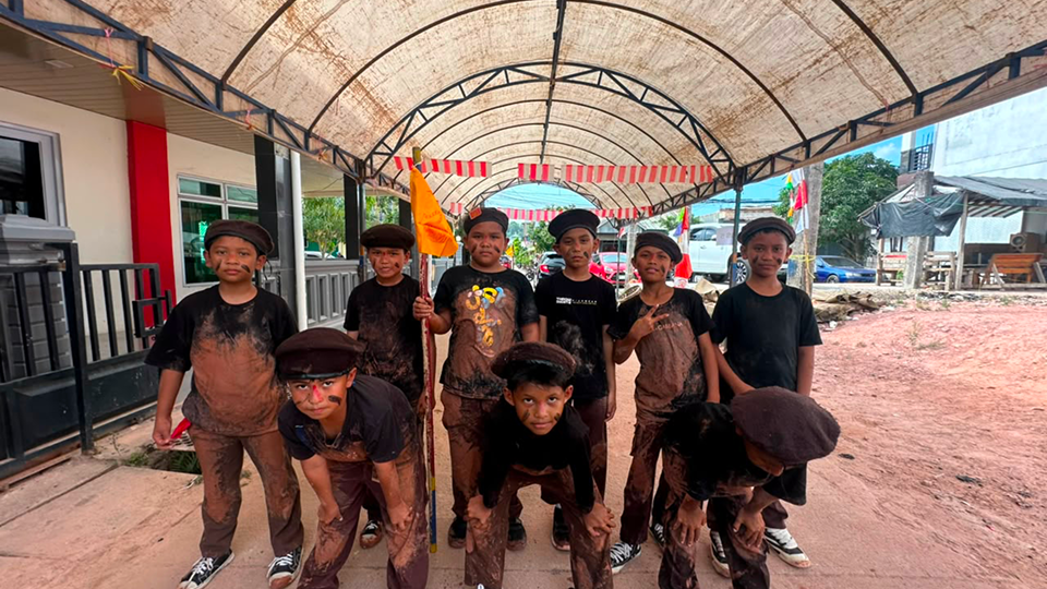Dokumentasi Serunya Hiking Pramuka MI Baitul Amar: Melatih Kekompakan dan Kemandirian Siswa 1