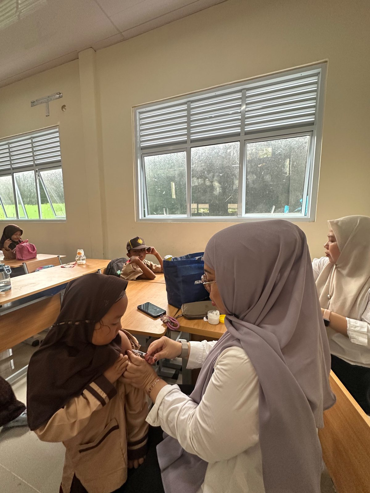 Dokumentasi Pelaksanaan Bulan Imunisasi Anak Sekolah (BIAS) di MI Baitul Amar 2